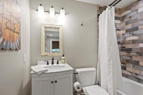 Lovely Coastal Studio near Downtown Isle of Hope